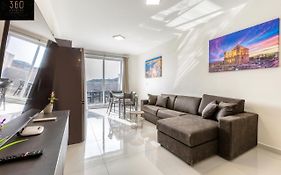 A Sunny 2Br Pent With Comfy, Fully Equipped Living By 360 Estates